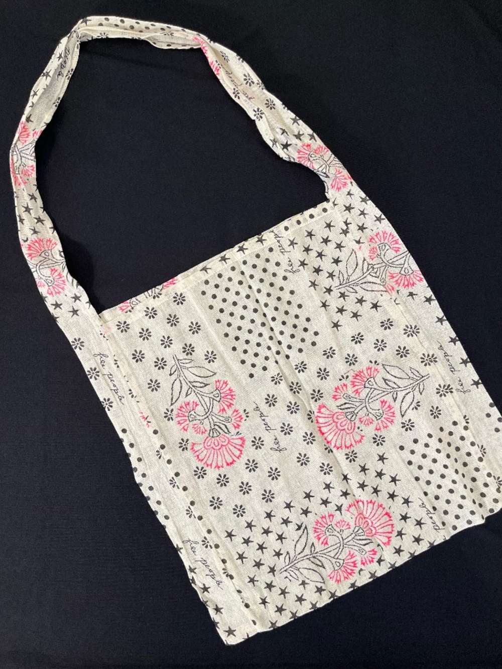 Free People "Tote Bag in Linen and Floral" NWT